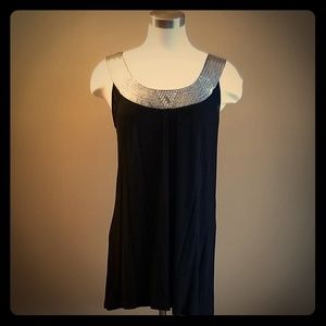 BLACK TUNIC WITH SEQUIN MEDALLION